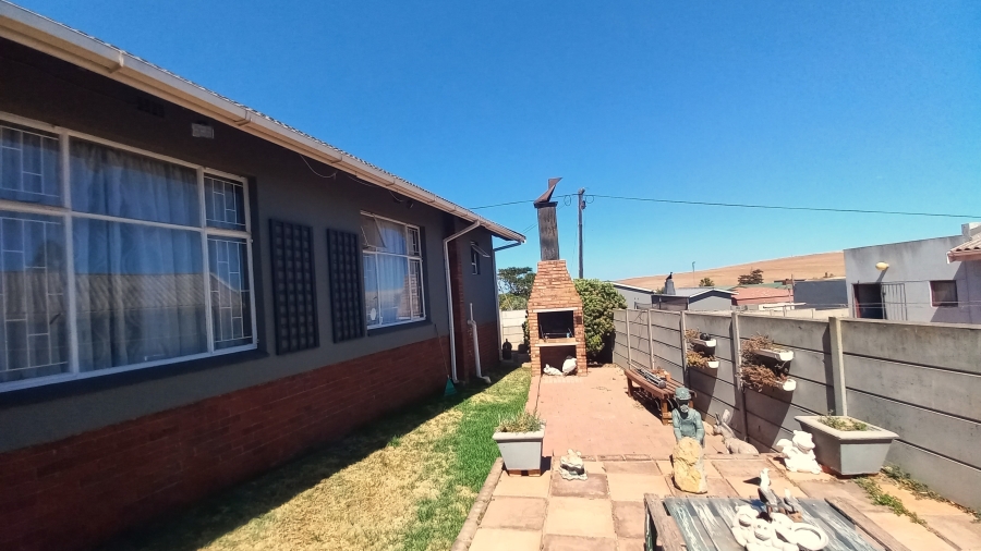 3 Bedroom Property for Sale in Vredenburg Western Cape